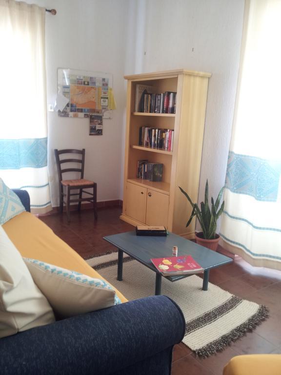 Al Sole Di Pula Bed & Breakfast ภายนอก รูปภาพ
